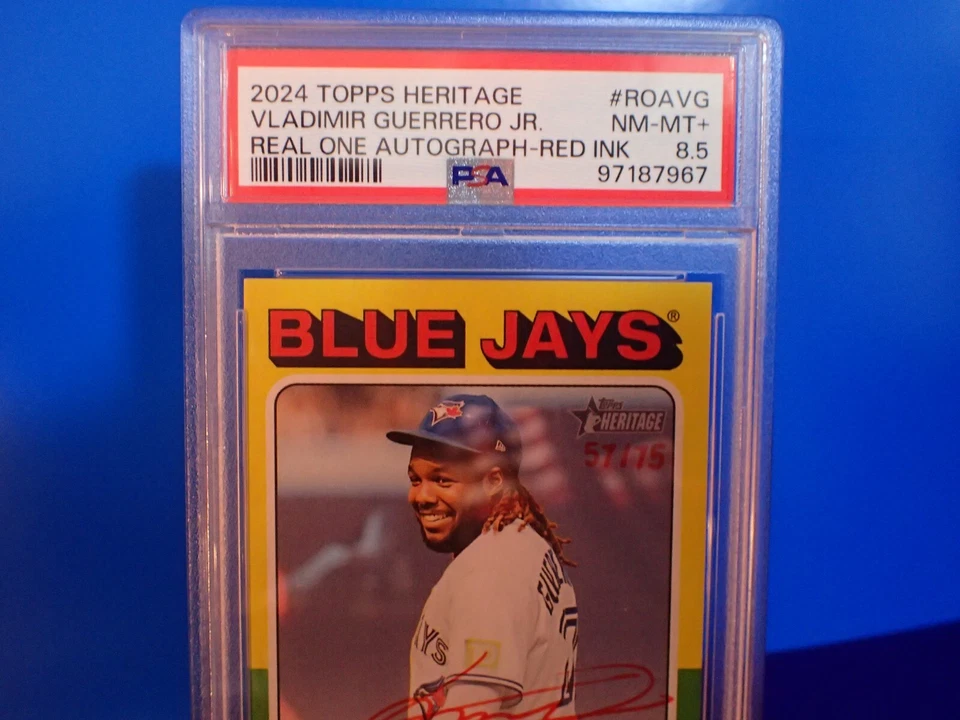 2024 TOPPS HERITAGE #ROAVG VLADIMIR GUERRERO JR REAL ONE AUTO RED INK PSA 8.5 - Image 2 of 3