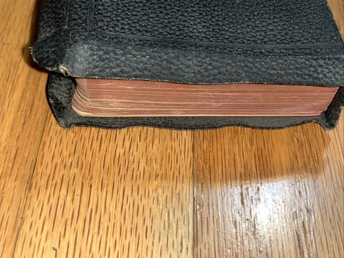Holy Bible By World Syndicate Publishing Company Vintage Dates Prior To 1935 - Picture 5 of 16