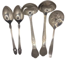 Antique food service materials 2 tablespoons, 2 spoons, 1 strainer 🔔