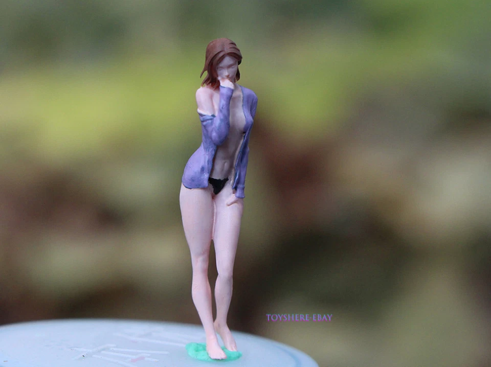 miniature figure 1/64 lovely sexy girl pajamas fit 1:64 car street diorama - Image 4 of 4