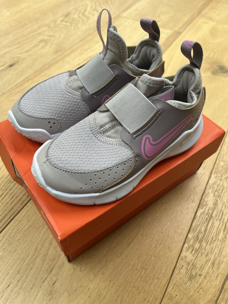 nike flex runner size 8