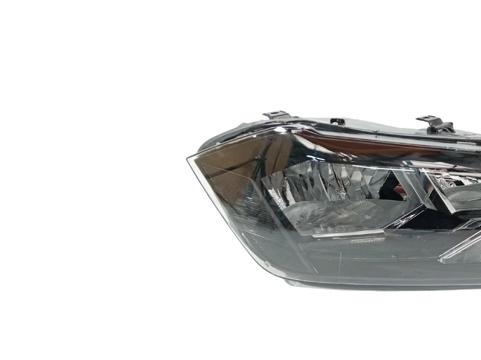 VOLKSWAGEN VW POLO MK6 2017-2022 FRONT RIGHT HEAD LIGHT ASSEMBLY - RH O/S - Image 4 of 4