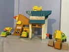 Vtg Lift & Load Depot Fisher Price Little People Set Construction Play Set 99%