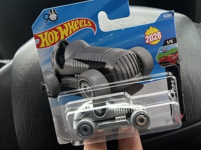 Hot Wheels Drop Tops Monopoly Token Pass N Go Car 90 Years 1 of 5 New Sealed