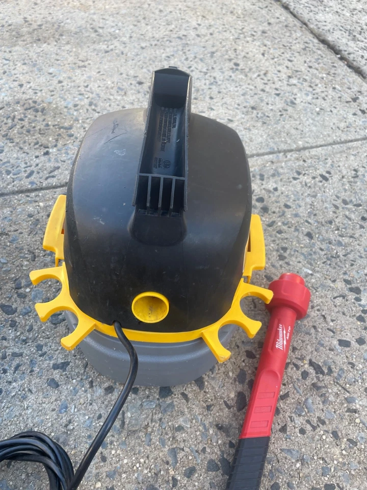 MINI ASPIRADORA STINGER HÚMEDA/SECA Foto 3 de 4