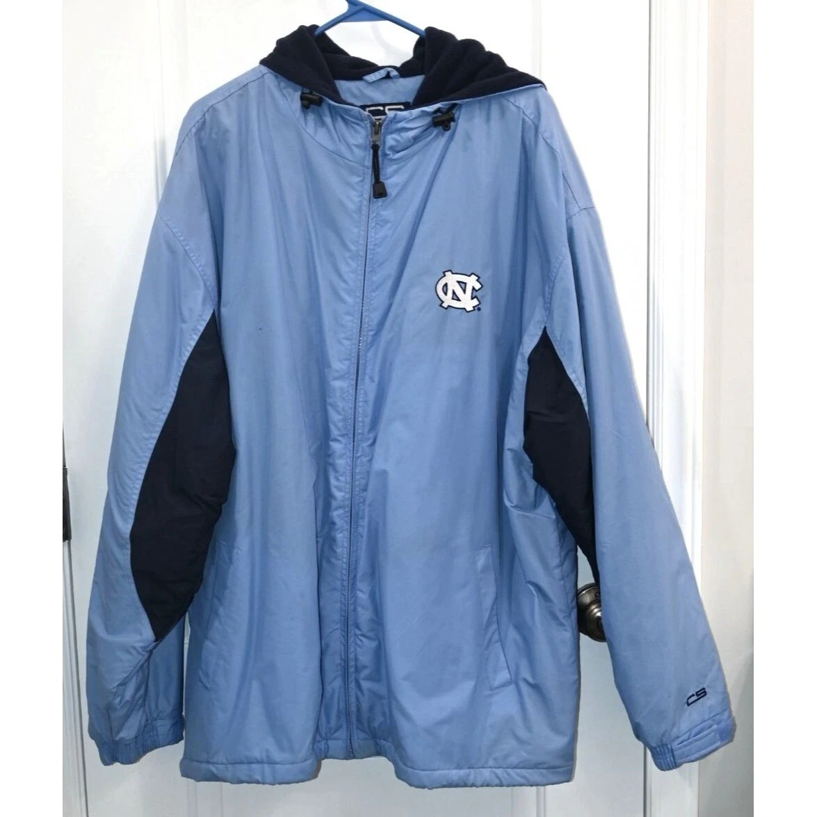 Crable Sportswear Mens Water Resistant Carolina Tarheel Jacket Size XL
