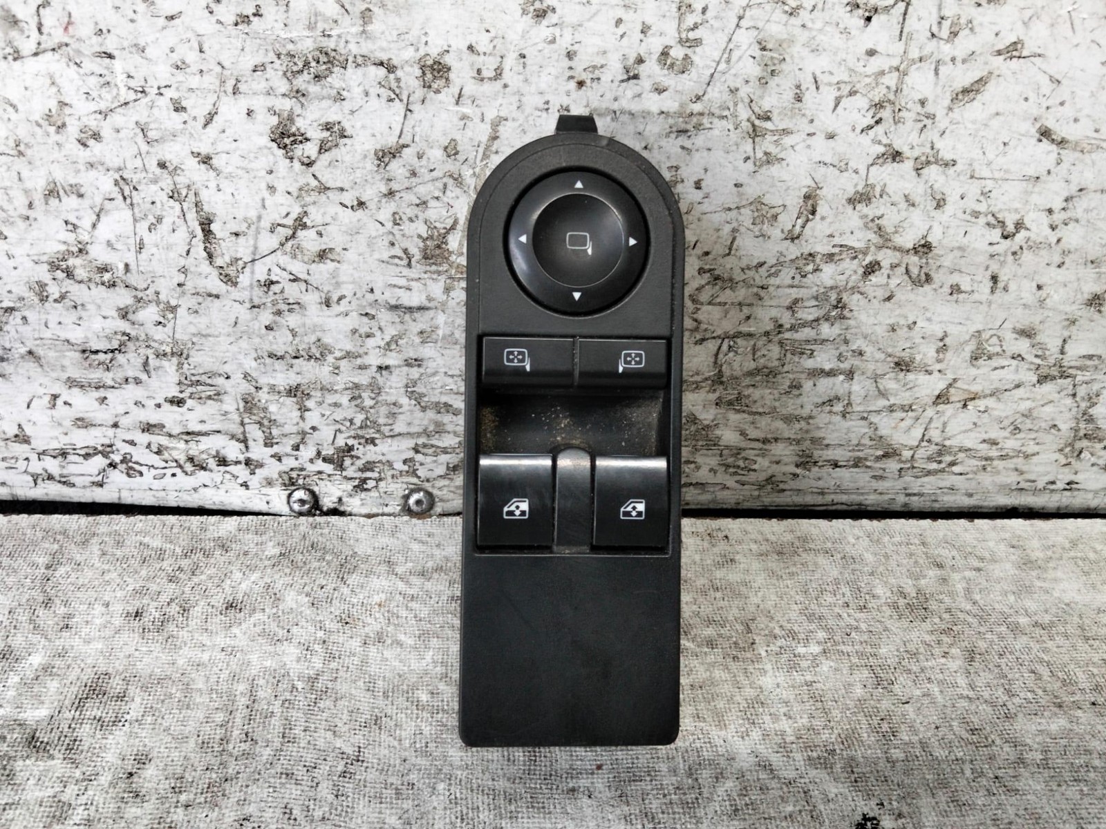 PULSANTIERA ANTERIORE SINISTRA PER OPEL Zafira B 13228706 (05>08)