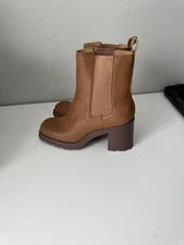 Crown Vintage Dilana Platform Chelsea Boot 9 New