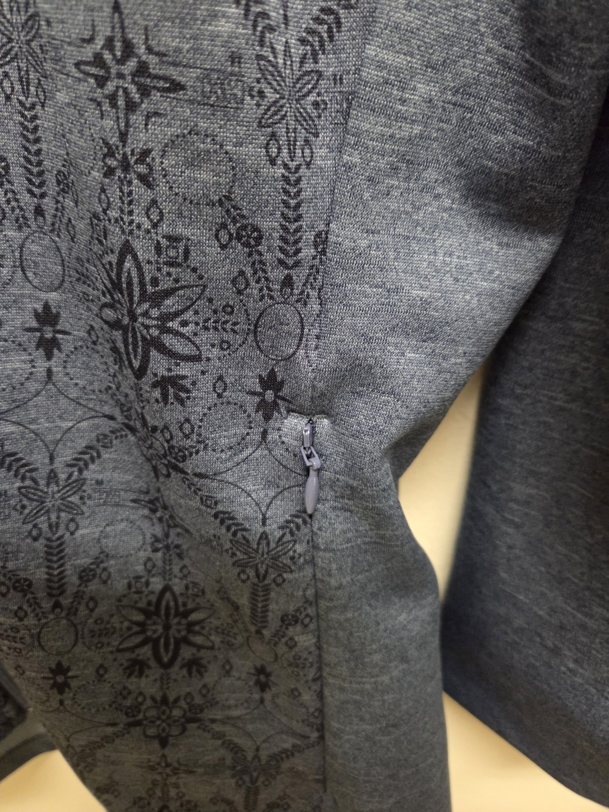 Helly Hansen Full Zip Jacket sz  medium - image 6