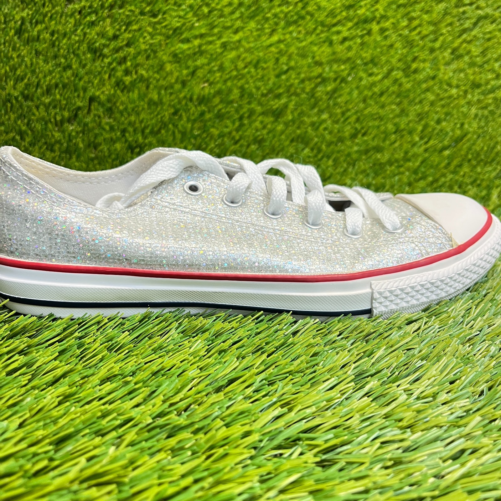 Converse Chuck Taylor All Star OX Girls Size 5Y Silver Athle