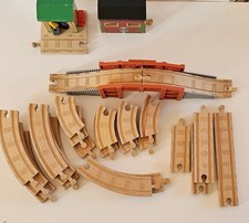 Thomas The Train Wooden Train Track LOT OF 25, Bridge, Conductors shed, Ssrc
