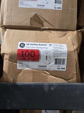 NEW GE 100 AMP SAFETY DISCONNECT SWITCH 2 POLE FUSIBLE 240 VAC TH3223