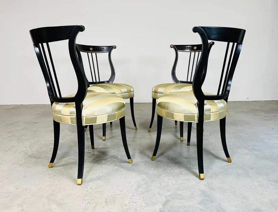 4 sillas laterales ocasionales neoclásicas con respaldo de lira negro y dorado satinado años 20 Foto 4 de 4