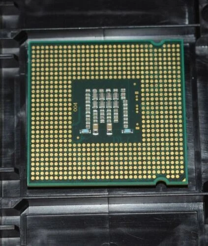 Intel Pentium Dual Core E6800 CPU Processor 3.33 GHz 2M 1066 MHz LGA775 SLGUE - Image 3 of 3