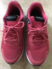 UNDER ARMOUR GIRLS SNEAKERS CHARGED PURSUIT SIZE 6Y