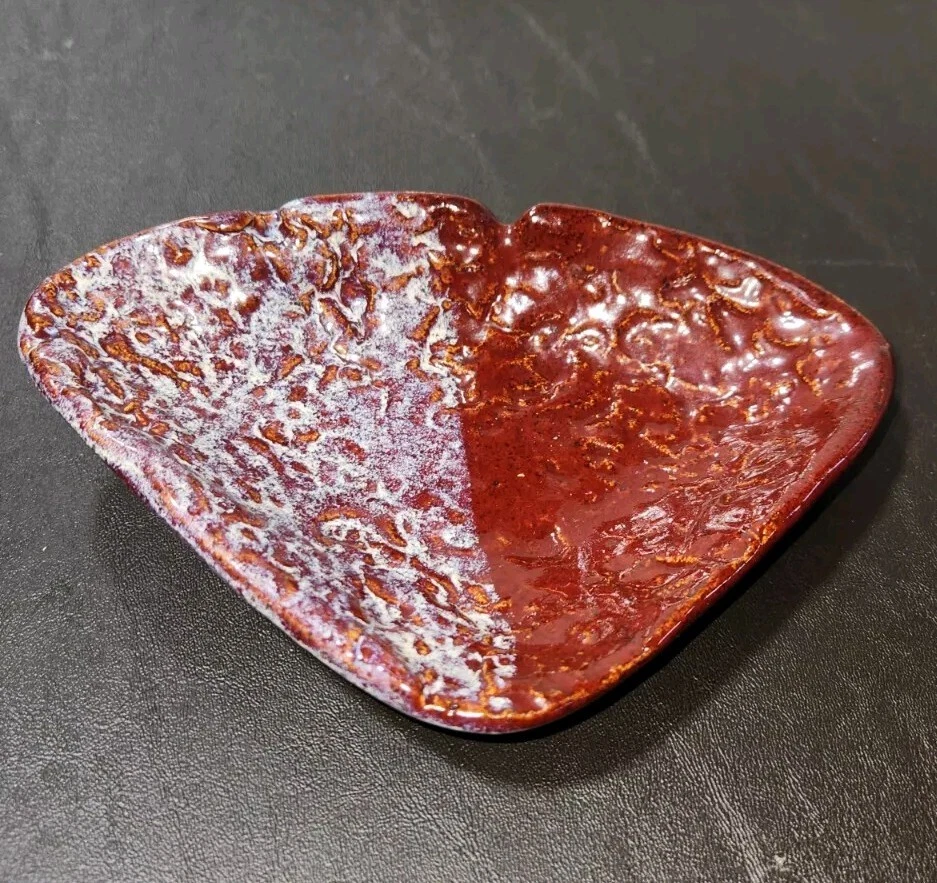 Tazón de queso triángulo blanco marrón cerámica de gres plato de cambio de baratija esmaltado Foto 2 de 4