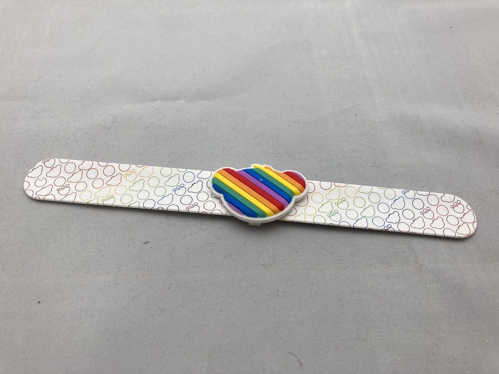Slap Bracelet- Build-a-Bear Cubscription Spring 2021 Good Vibes Sloth Box Retro-image