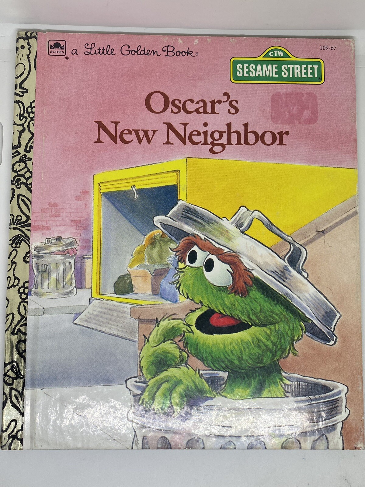 A Little Golden Book Oscar's New Neighbor 1992 Sesame Street Muppets /