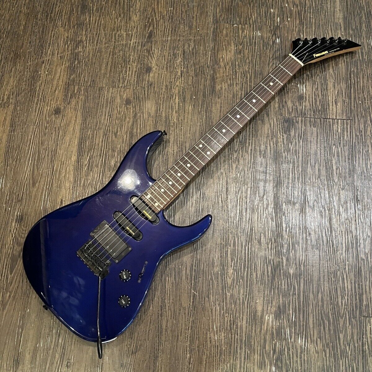 Fernandes Stj-40 Limited Edition Electric Guitar Safe Fernandes Stj-40 Limited Edition Electric Guitar Safe