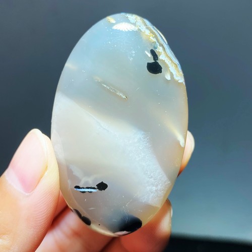 New Find Silver Light Agate Palm Polishing Healing Glow Under UV Light C783 - Picture 3 of 7