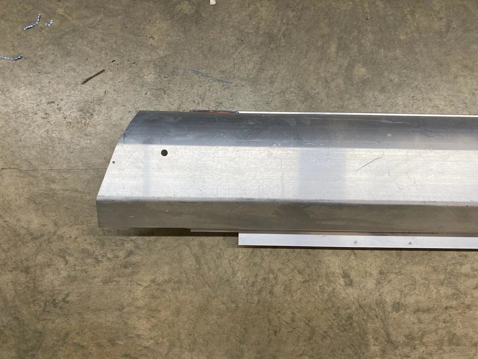 Soporte de panel basculante de pasajeros genuino Mercedes-Benz AMG GTR A 190 636 00 00 Foto 2 de 4