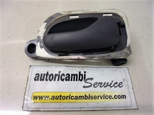 Actionneur Porte Droit Poignée Porte Intérieure Droite Pour Skoda Fabia 2015-2017 - Noir Argent - Référence 6V0837221A Poignée Porte Noir Argent