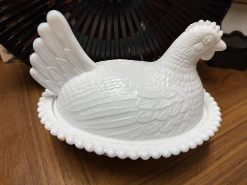 Vintage Indiana Glass Co.  Milk Glass Hen On Nest Covered Candy Dish 7"