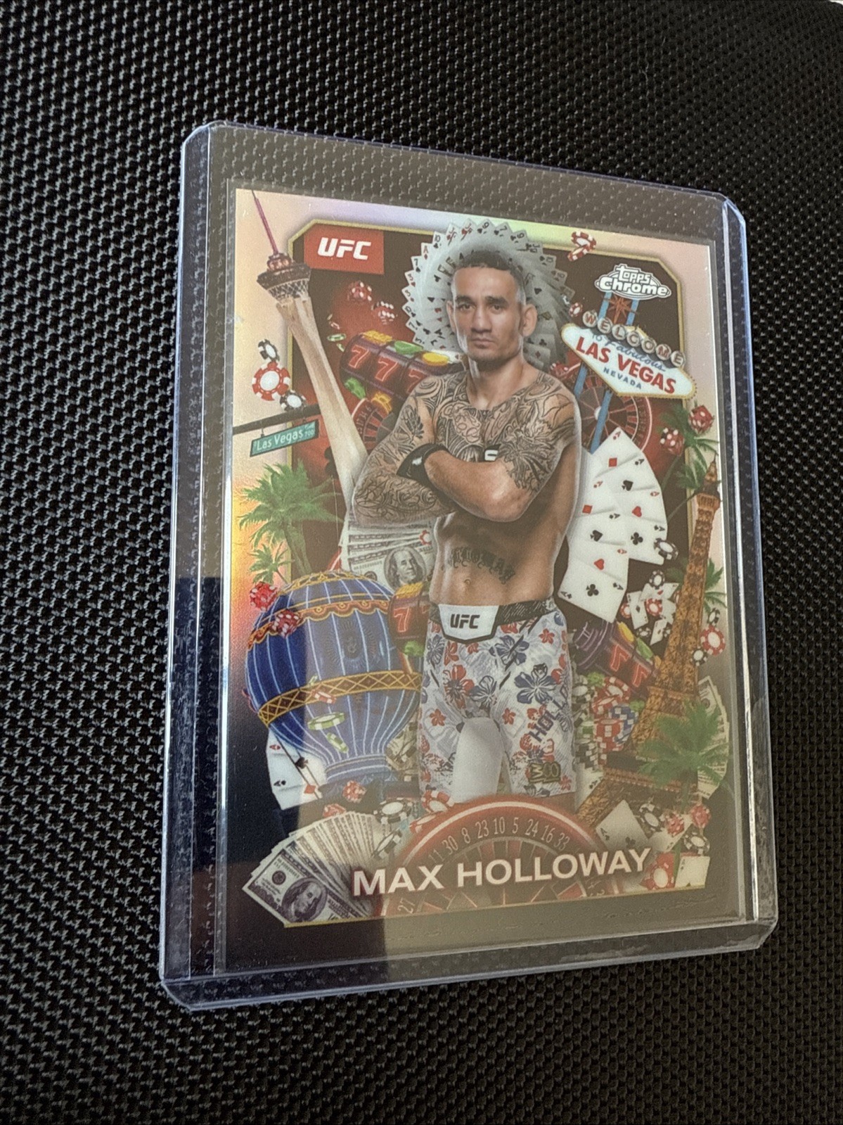 2025 UFC Topps Chrome Max Holloway Titans Insert Case Hit