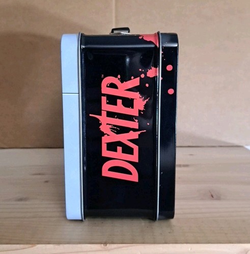 Bif Bang Pow Showtime Dexter AC Unit Lunchbox w/ Bloodslide Case & Action Figure - Picture 6 of 24