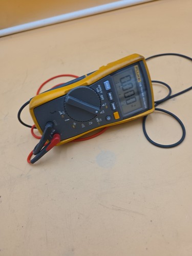 Fluke 116 True RMS Digital Multimeter with Leads - | eBay