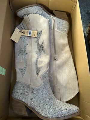 Steve Madden size 9 cowboy boots  brand new with tags ￼
