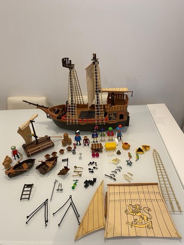 Playmobil 3550: Pirate Ship, including Figures & Accessories - Picture 1 of 23