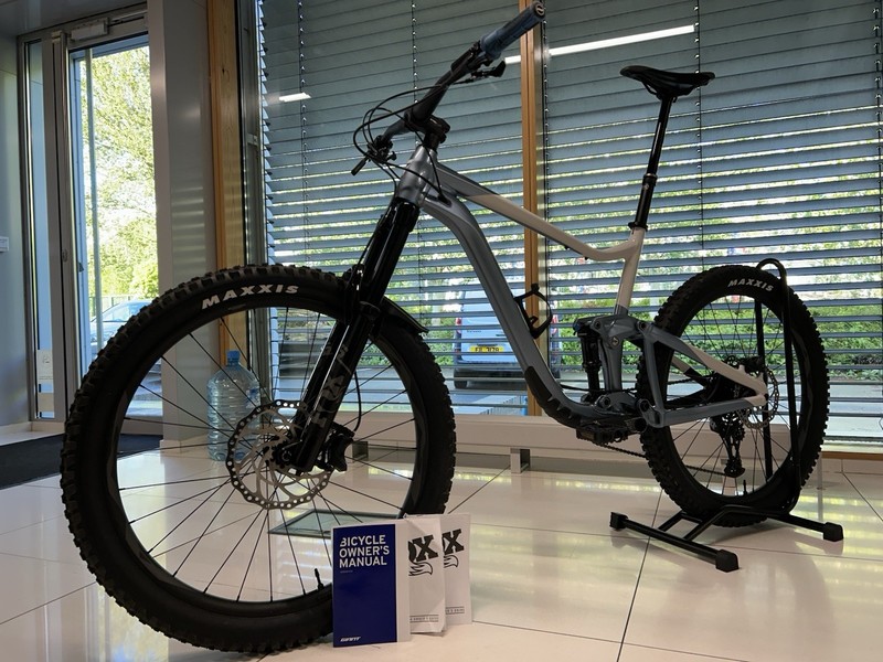 2025 Giant Trance X2 Full Suspension Mountain Bike Men’s MTB XL