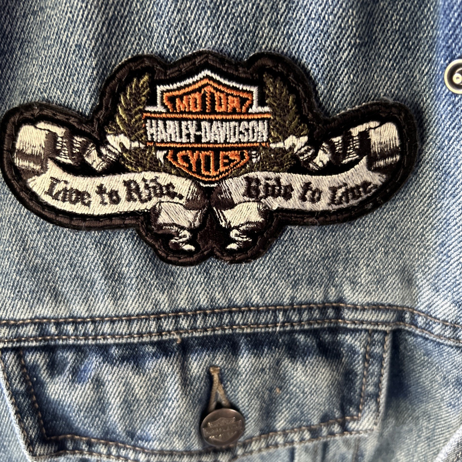 HARLEY DAVIDSON EAGLE EMBROIDERED PATCH Denim Jea… - image 8