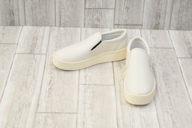 tretorn slip on