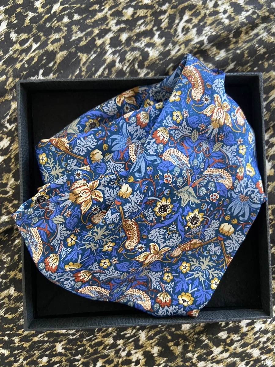 Lady crow best sale scarf
