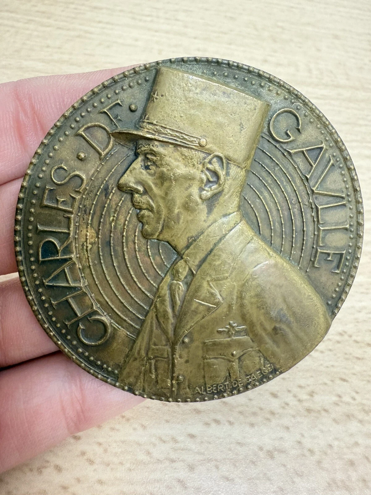 Médaille Charles De Gaulle Président Du Gouvernement En Bronze