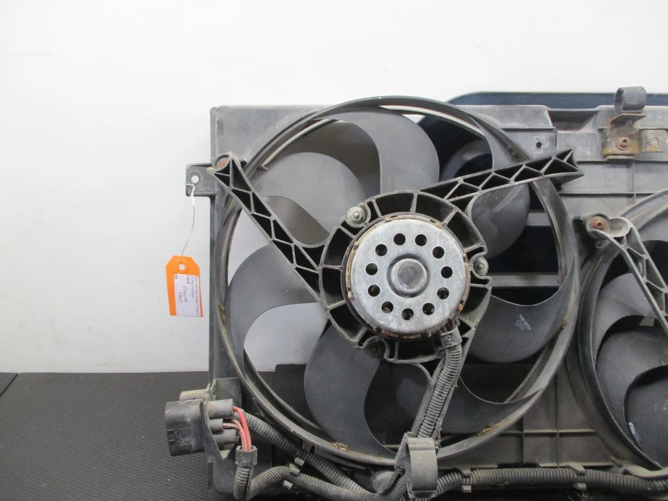 Volkswagen Beetle 2002 - Conjunto de ventilador de refrigeración Foto 4 de 4