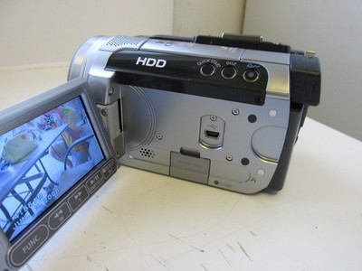 Canon HG10 HD Camcorder 40GB HDD AVCHD 10x Optical Zoom with