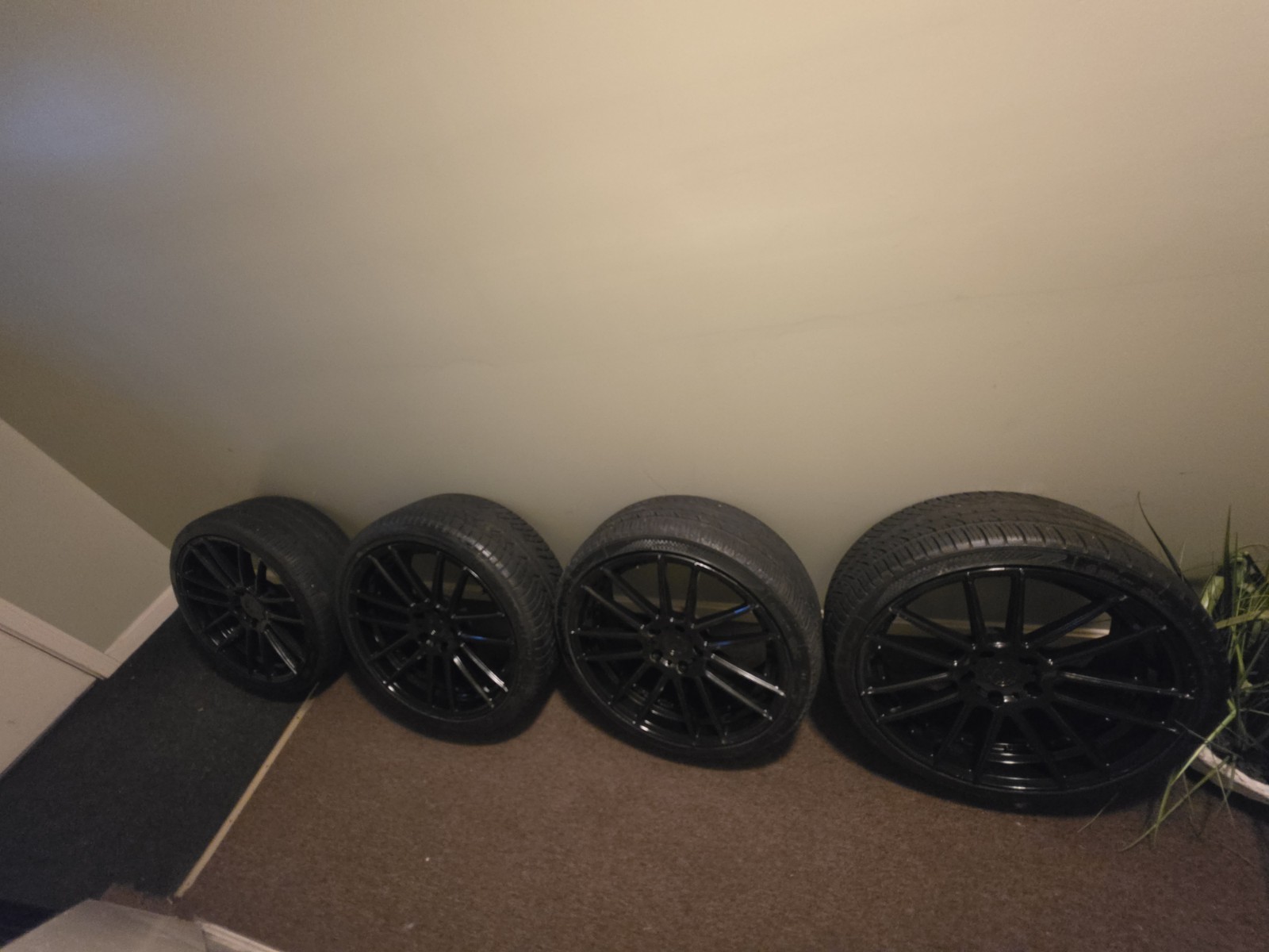 Swirly Pattern Rims (4) NEW 20