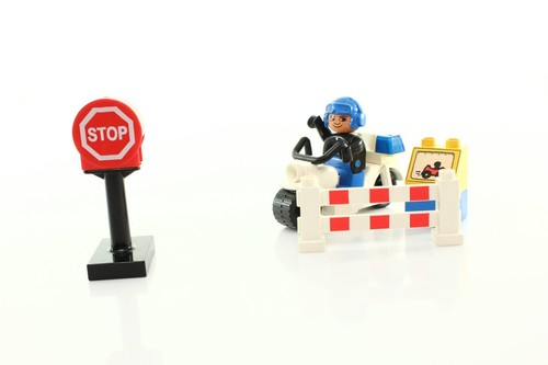 Lego DUPLO Explore Together Town Police Set 3607 Police Action vintage rare 2002 - Picture 2 of 6