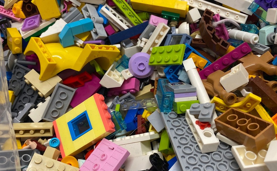 LEGO Bricks And Parts Bulk Lot Mixed Themes 7 6 Lbs Loose Pieces EBay lego-bricks-and-parts-bulk-lot-mixed-themes-7-6-lbs-loose-pieces-ebay