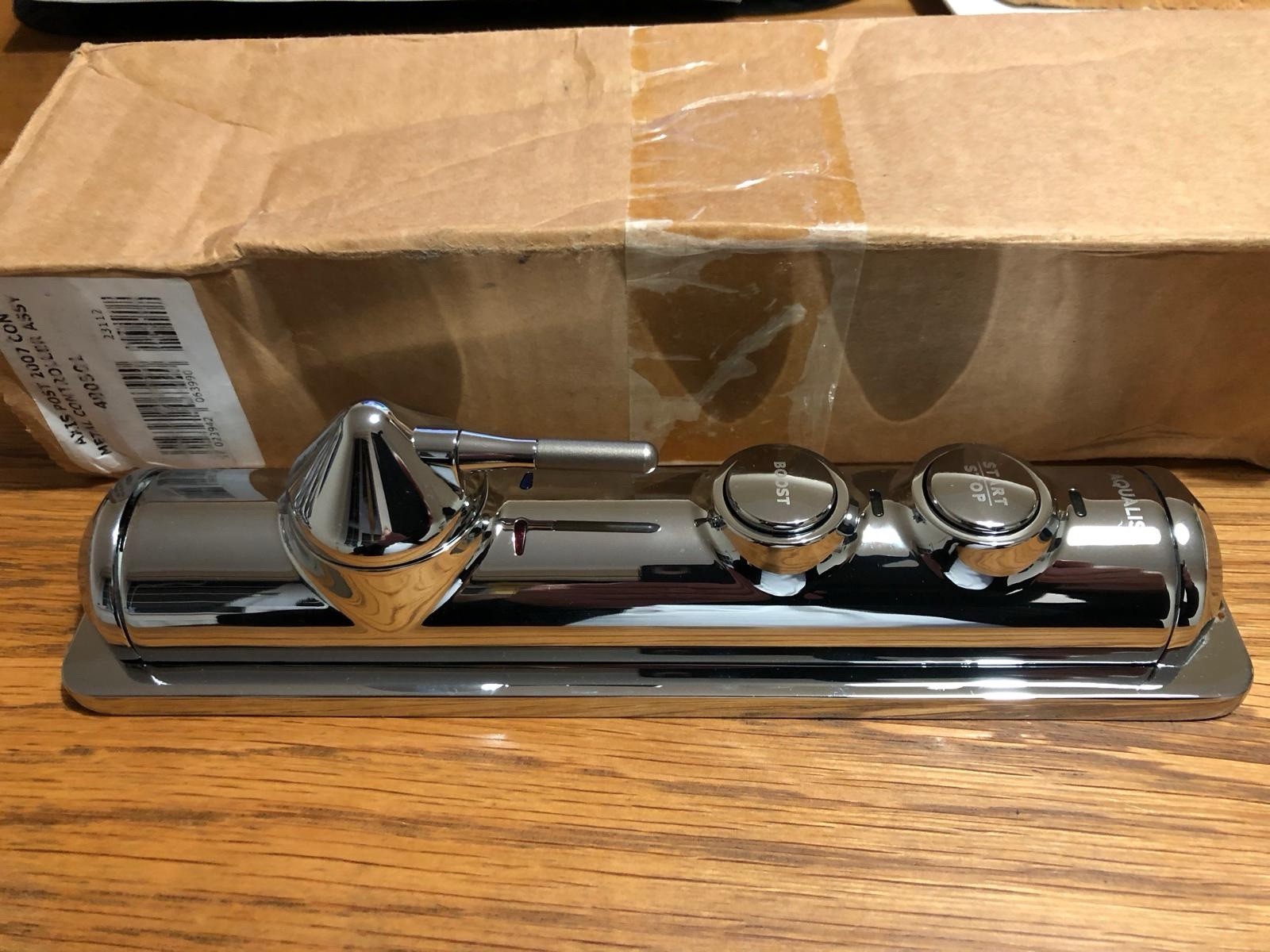 Aqualisa Axis Digital Controller & Rear Bracket for Digital Shower