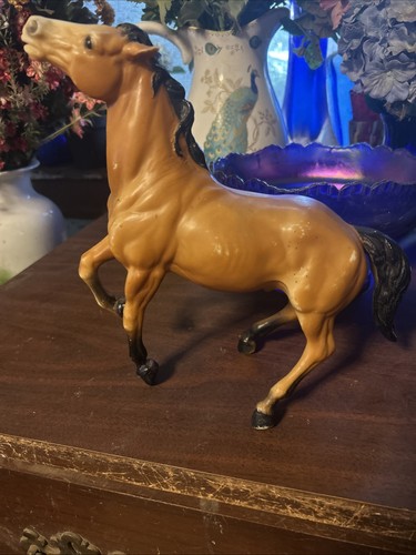 Breyer Traditional Diablo Vintage Buckskin Semi Rearing Mustang Horse
