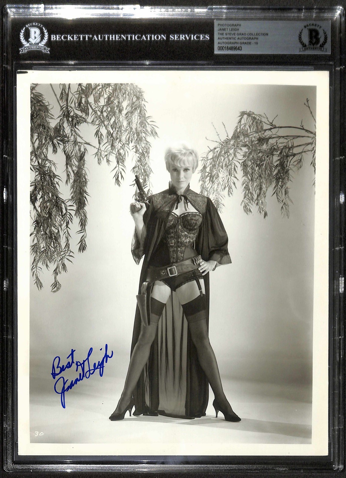 JANET LEIGH Signed 8x10 The Man Who Shot Liberty Valance AUTO 10 BECKETT BAS