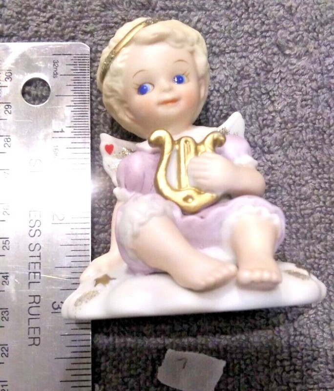 1996 Tender Hearts Collection "Play A Sweet Melody" Angel Figurine