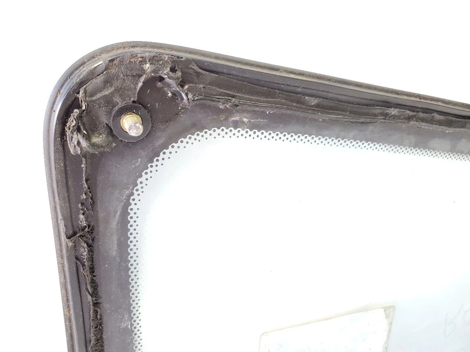 Cuarto de cristal izquierdo usado se adapta a: Chrysler Conquest 1987 grado A izquierdo Foto 3 de 4