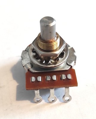 Poti Potentiometer Alpha US Größe Solide Shaft 250K Audio (Log )