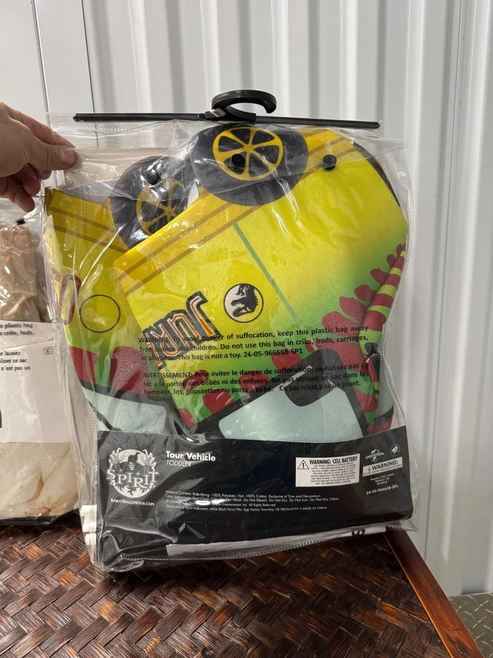 Disfraz Jurassic Park Ride-Along + Sumo Inflable Spirit Halloween Oficial - Image 4 of 4
