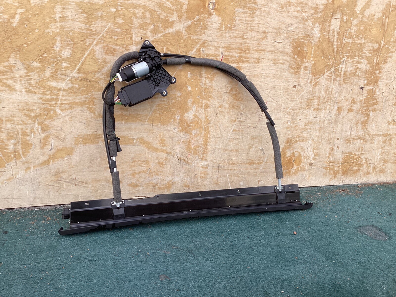 2013 2014 2015 2016 2017 MASERATI QUATTROPORTE REAR RIGHT SUNSHADE OEM USED